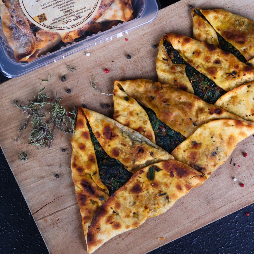 Katıklı Ekmek  (Ispanaklı Üçgen Börek)