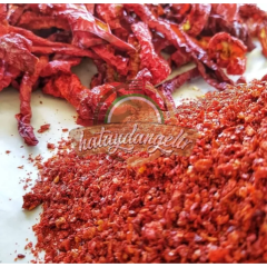 Taş Dövme Pul Biberi Baharatı (Acı)