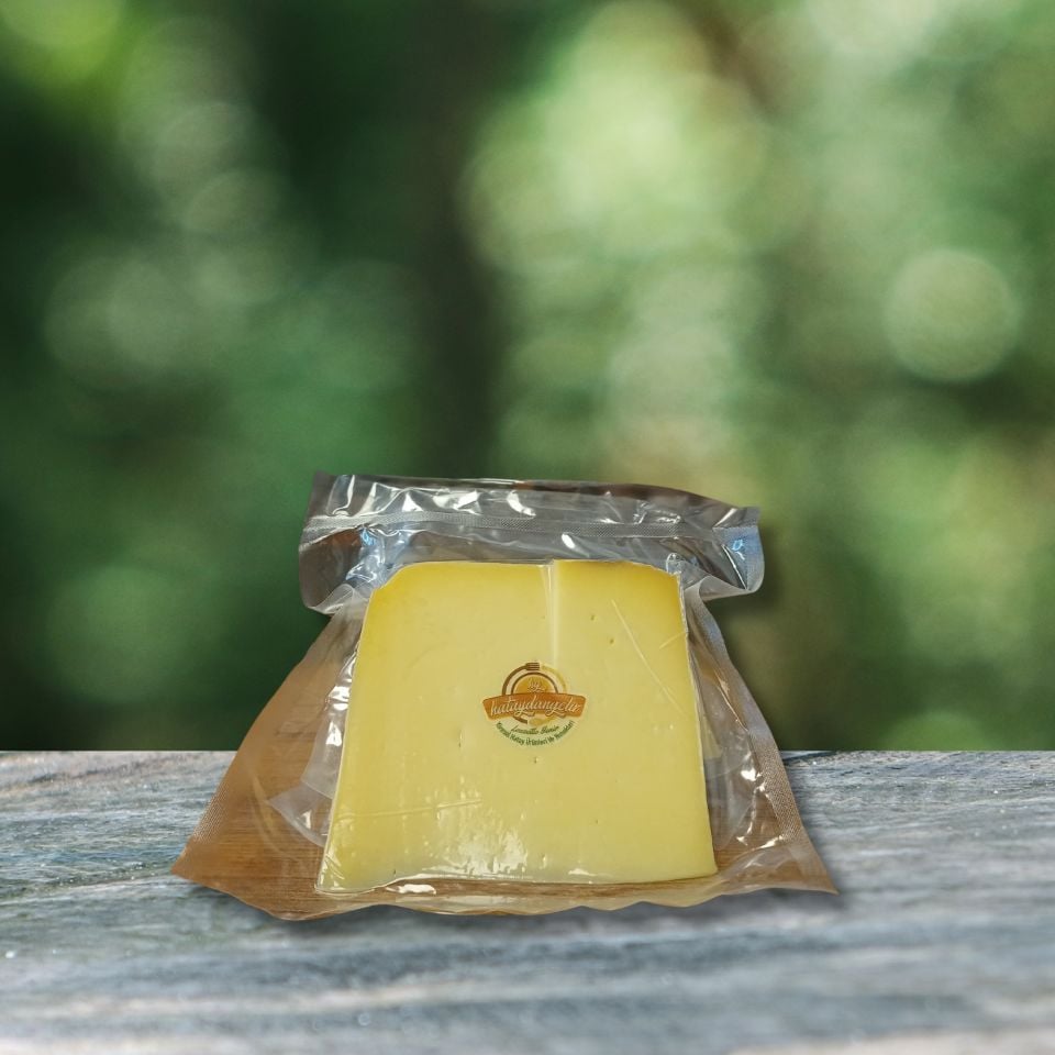 Kars Eski Kaşar Peyniri